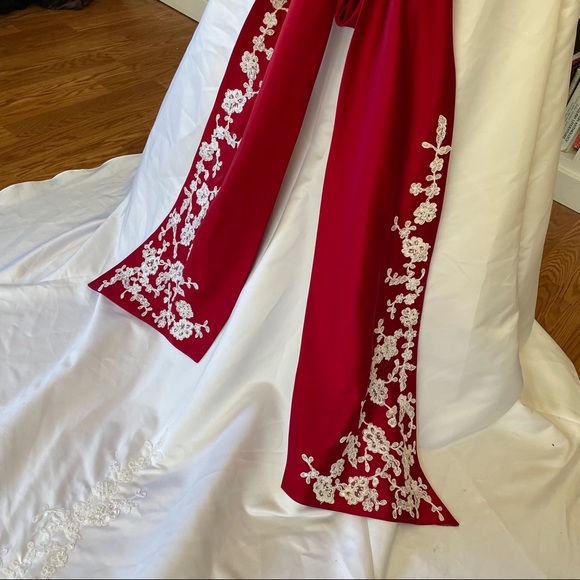 🆕 David’s Bridal Satin A-line Halter w/ Split Front Wedding Dress & Veil Sz. 10 - Picture 8 of 13